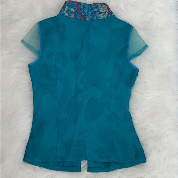 NWOT Traditional Singaporean top - Picture 3 of 3